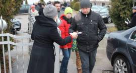 Kandydat na senatora Jerzy Ząbkiewicz pojawił się na ulicach Zambrowa