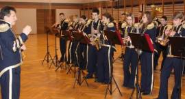O godz. 11.30 odbył się koncert Miejskiej Młodzieżowej Orkiestry Dętej /Fot. Grzegorz...