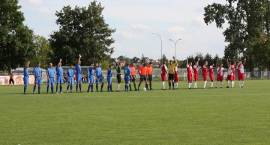 Olimpia Zambrów pokonała w meczu derbowym ŁKS Łomża 2:0