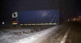 Skutki wypadku na drodze nr 8 w okolicach Ostrożnego (gm. Szumowo, powiat Zambrów) w...