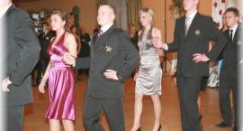 Studniówka 2010 w Zespole Szkół Agroprzedsiębiorczości w Zambrowie /Foto Piotrowscy