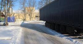 Ciężarówki parkują na ulicach