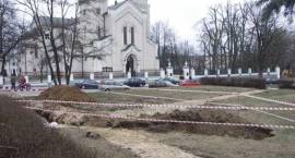Przygotowanie terenu pod pomnik Papieża Jana Pawła II /Fot. Grzegorz Zawistowski