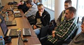 Młodzi programiści z Zambrowa uczyli się nowego języka programowania
