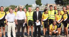 Rowerzyści wyruszyli w trasę liczącą blisko 600km 