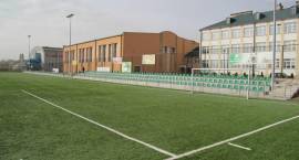 Boisko boczne i szatnia ZSK Olimpia Zambrów gotowe na rozgrywki II ligi