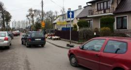 Ulica Cmentarna od skrzyżowania z Obrońców Zambrowa jest jednokierunkowa