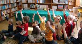 Przygoda przedszkolaków w bibliotece SP 5