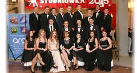 Studniówka ZS1 2015. Zdjęcia grupowe