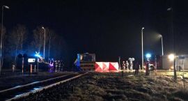 Wypadek na przejeździe kolejowym w Czerwonym Borze. Droga zablokowana