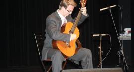 VIII Regionalne Przesłuchania Gitarowe i recital Przemysława Kolarskiego