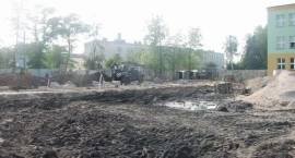 Prace budowlane przy hali sportowej przy ZSO  - sierpień 2007 r./Fot. Daniel Miedzik
