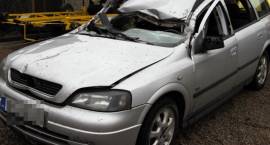 Opel Astra zniszczony w dn. 05.02.2011 r. przez upadające drzewo na drodze krajowej nr...