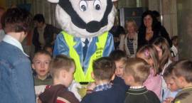 Przedszkolaki z MP6 w Zambrowie na uroczystości rozstrzygnięcia konkursu plastycznego w...