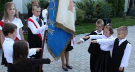 Ślubowanie pierwszoklasistów w Szkole Podstawowej nr 3 w Zambrowie /Fot. Grzegorz...