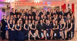 Studniówka ZS1 2016. Zdjęcia grupowe