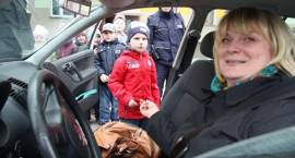 Uczniowie i Policjancji z Zambrowa razem na służbie