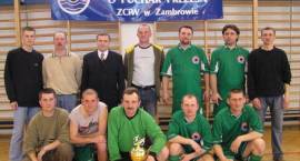 1.	Drużyna ZCIW z prezesem S. Piszczatowskim /Fot. Maria Kos