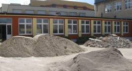 Remont skrzydła budynku SP4. Stan prac na 07.08.2009 r.