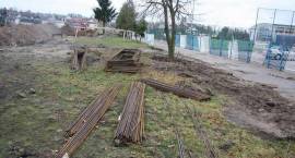 Trybun już nie ma. Trwa przebudowa zambrowskiego stadionu.