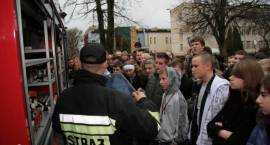 Ćwiczenia ratowniczo gaśnicze w Zespole Szkół Ogólnokształcących