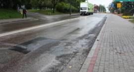 Po załataniu dziury posypka rozsypała się na kilkudziesięciu metrach stwarzając...