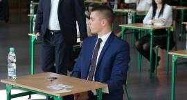 Rozpoczęli pisanie matur