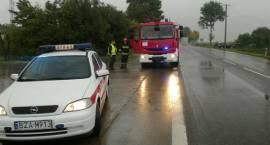 Droga krajowa nr 8 (odcinek Zambrów - Białystok). Strażacy nautralizują wyciek oleju na...