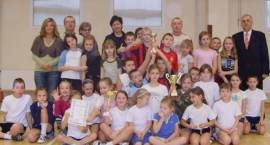Podsumowanie współzawodnictwa sportowego szkół podstawowych w Zambrowie w 2008 r. /Fot....