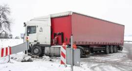 Kolizja dwóch TIRów pod Zambrowem