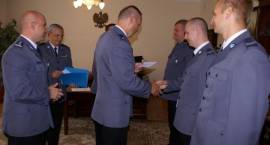 Policjanci z Zambrowa otrzymali nagrody za ujęcie przestępcy