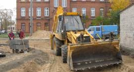 Budowa nawierzchni przy ul. Al. Wojska Polskiego 54, dn. 16.10.2008r./ Fot. Anna...