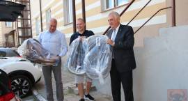 Kolejne trojaczki otrzymały wózek