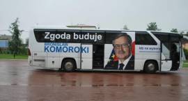 Autobus kampanii wyborczej Bronisława Komorowskiego w Zambrowie