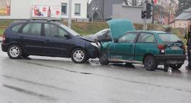 Wypadek na światłach w centrum Zambrowa