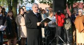 Przemawia Burmistrz Kazimierz Dąbrowski /Fot. Tadeusz Krassowski, www.zambrow.org