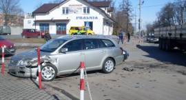 Kolizja na skrzyżowaniu AWP i 71PP