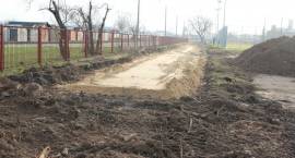 Trwają intensywne prace nad budową lekkoatletycznych orlików w Zambrowie
