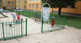Ogrodzenie nowego placu zabaw przetrwało zaledwie 2 tygodnie