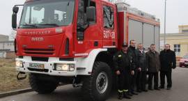 OSP w Starym Skarżynie ma nowy wóz strażacki