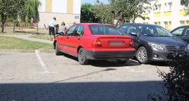 Uważaj na linie - parkuj z głową!