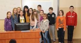 Studenci z AIESEC w SP4 w Zambrowie