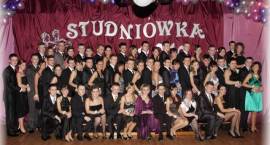 Studniówka 2010 w Liceum Ogólnokształcące ZSO w Zambrowie /Foto Piotrowscy
