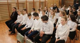 Uczniowie „Piątki” uczcili patrona szkoły