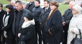 Odsłonięcie tablicy pamiątkowej Henryka Chęcińskiego przy moście w Zambrowie