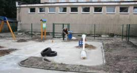 Budowa placu zabaw przy SP5. Stan prac z 21. lipca 2011 r.