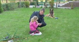 Wizyta policjantów i strażaków w Miejskim Przedszkolu nr 6 w Zambrowie