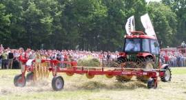Zielona Gala 2007- pokaz pracy maszyn rolniczych /Fot. z zasobów PODR w Szepietowie