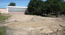 Przy Szkole Podstawowej nr 5 w Zambrowie ruszyła budowa boisk sportowych Orlik 2012