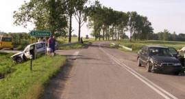 Skutki zderzenia pojazdów w miejscowości Osowiec